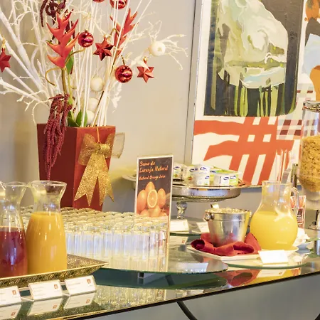 道斯卡尔奎特加斯酒店 酒店