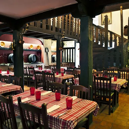 Lam Serra Da Estrela 4* קוביליה