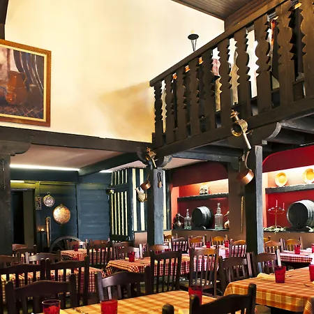 道斯卡尔奎特加斯酒店 酒店