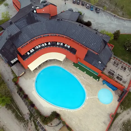 道斯卡尔奎特加斯酒店 4*