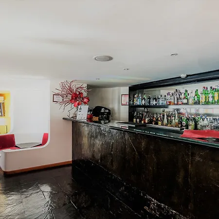 道斯卡尔奎特加斯酒店 酒店